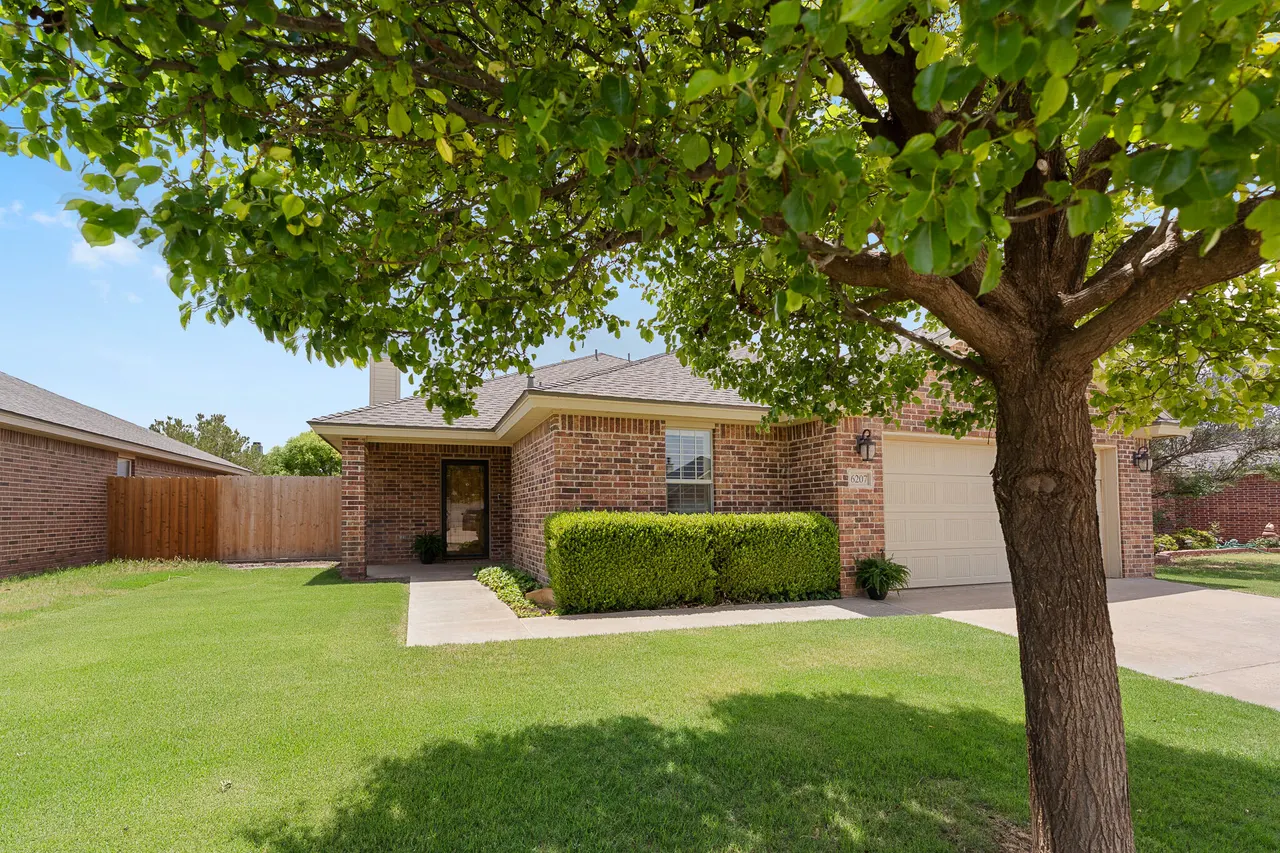 Photo 3 — 6207 101st Street, Lubbock, TX 79424