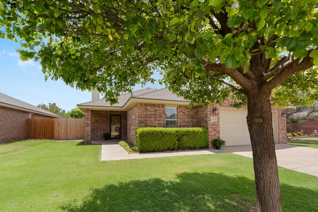 Photo 3 — 6207 101st Street, Lubbock, TX 79424