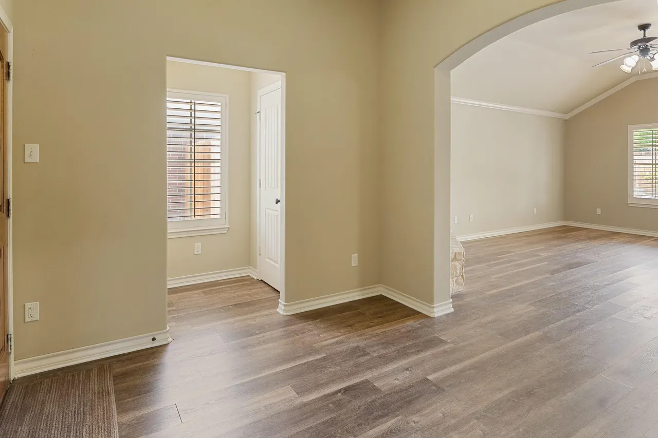 Photo 7 — 6207 101st Street, Lubbock, TX 79424