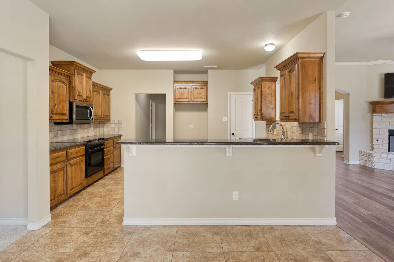 Photo 11 — 6207 101st Street, Lubbock, TX 79424