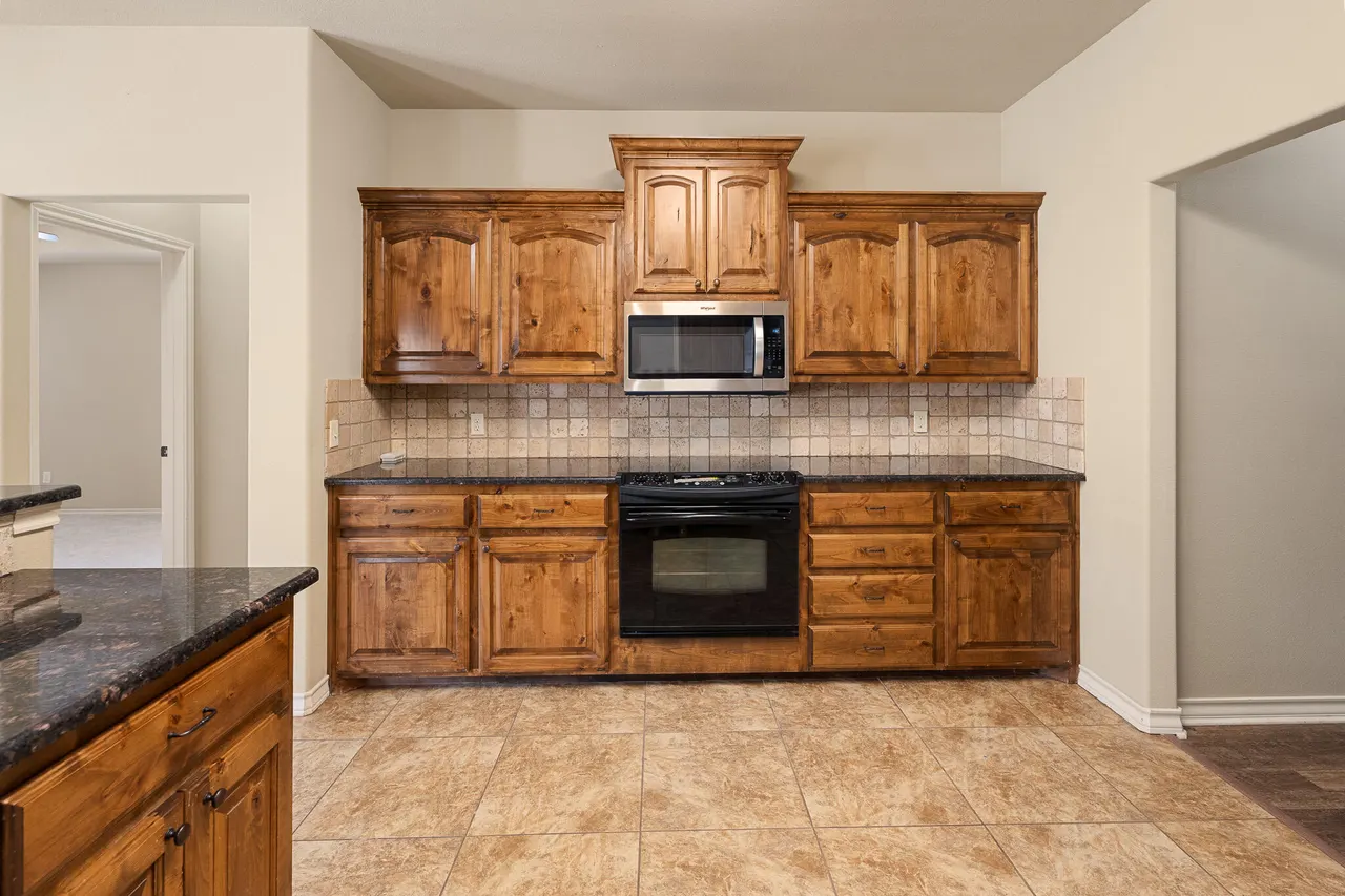 Photo 13 — 6207 101st Street, Lubbock, TX 79424