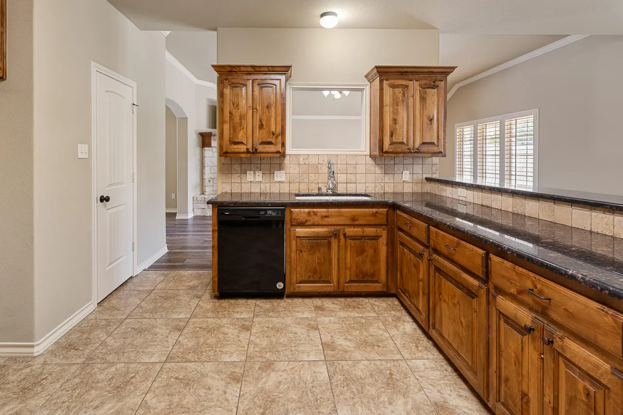 Photo 14 — 6207 101st Street, Lubbock, TX 79424