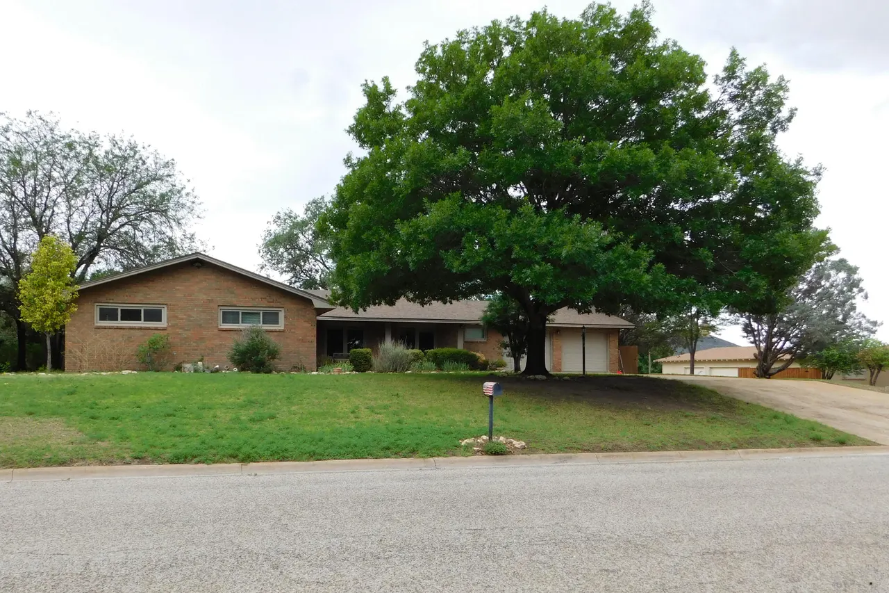 Photo 25 — 1819 W Ave H, Muleshoe, TX 79347