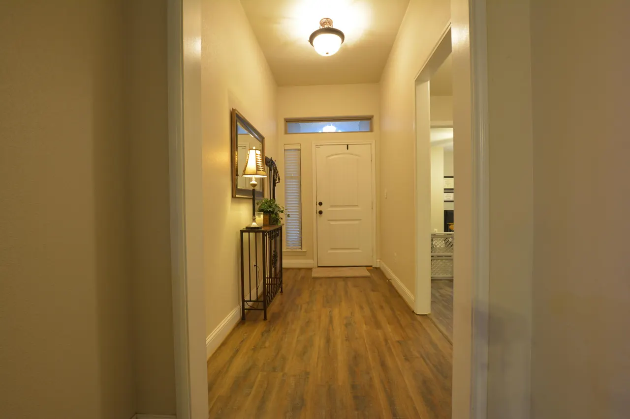 Photo 2 — 7044 95th Street, Lubbock, TX 79424