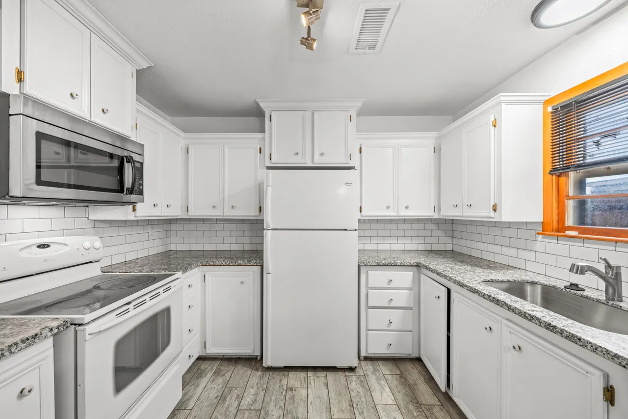 Photo 13 — 2706 38th Street, Lubbock, TX 79413