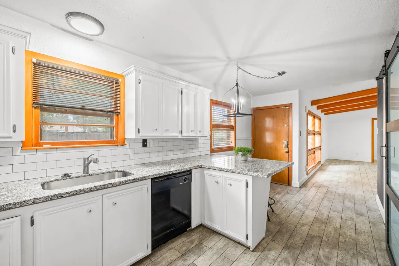 Photo 15 — 2706 38th Street, Lubbock, TX 79413