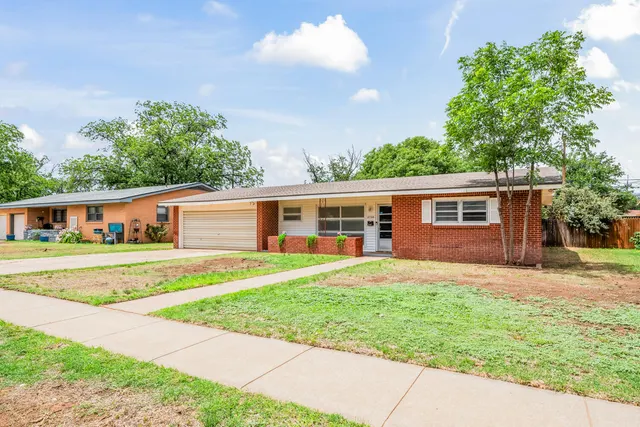 Photo 2 — 2706 38th Street, Lubbock, TX 79413