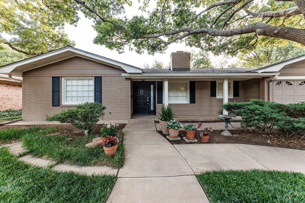 Photo 8 — 6218 Louisville Drive, Lubbock, TX 79413