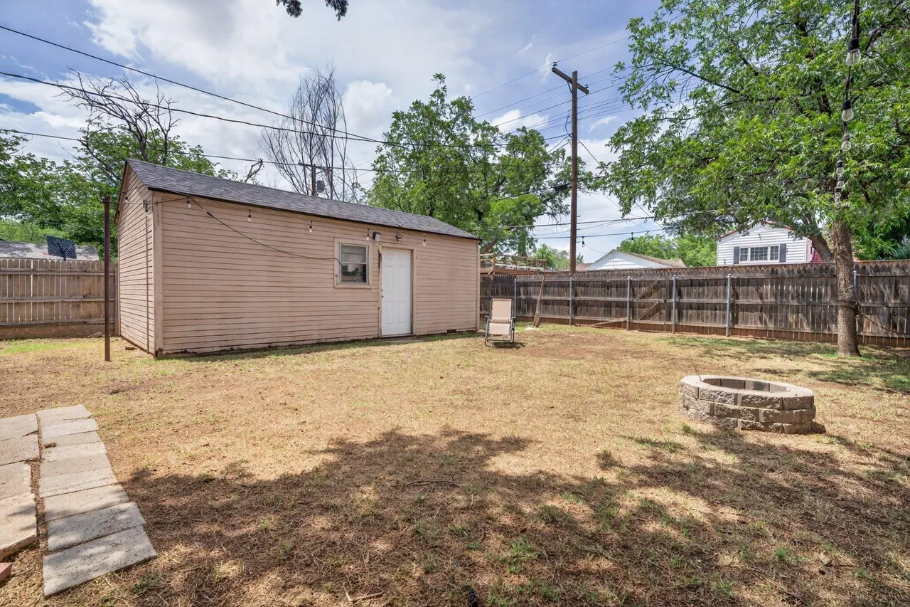 Photo 14 — 2212 22nd Street, Lubbock, TX 79411