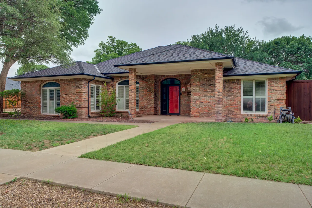 Photo 2 — 4913 76th Street, Lubbock, TX 79424