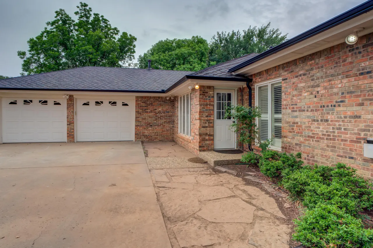 Photo 5 — 4913 76th Street, Lubbock, TX 79424