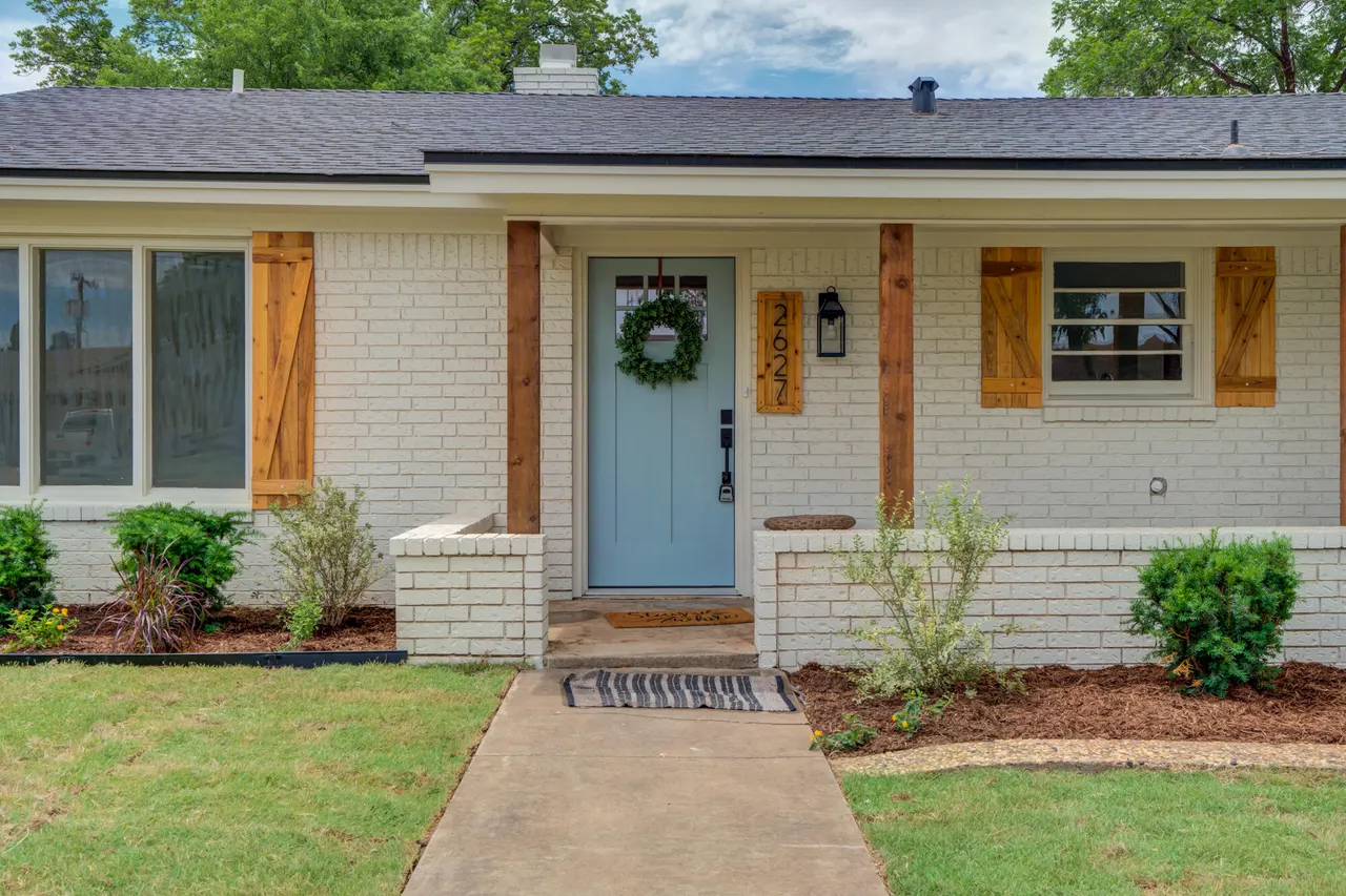 Photo 5 — 2627 74th Place, Lubbock, TX 79423