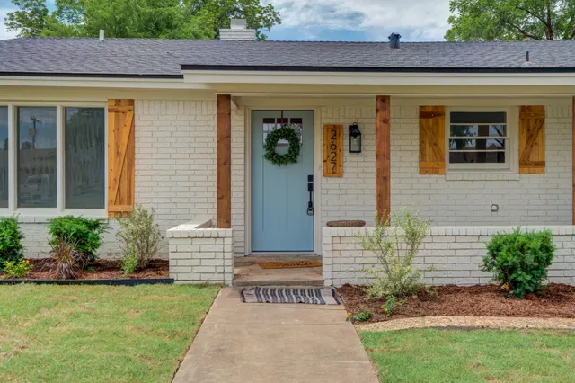 Photo 5 — 2627 74th Place, Lubbock, TX 79423