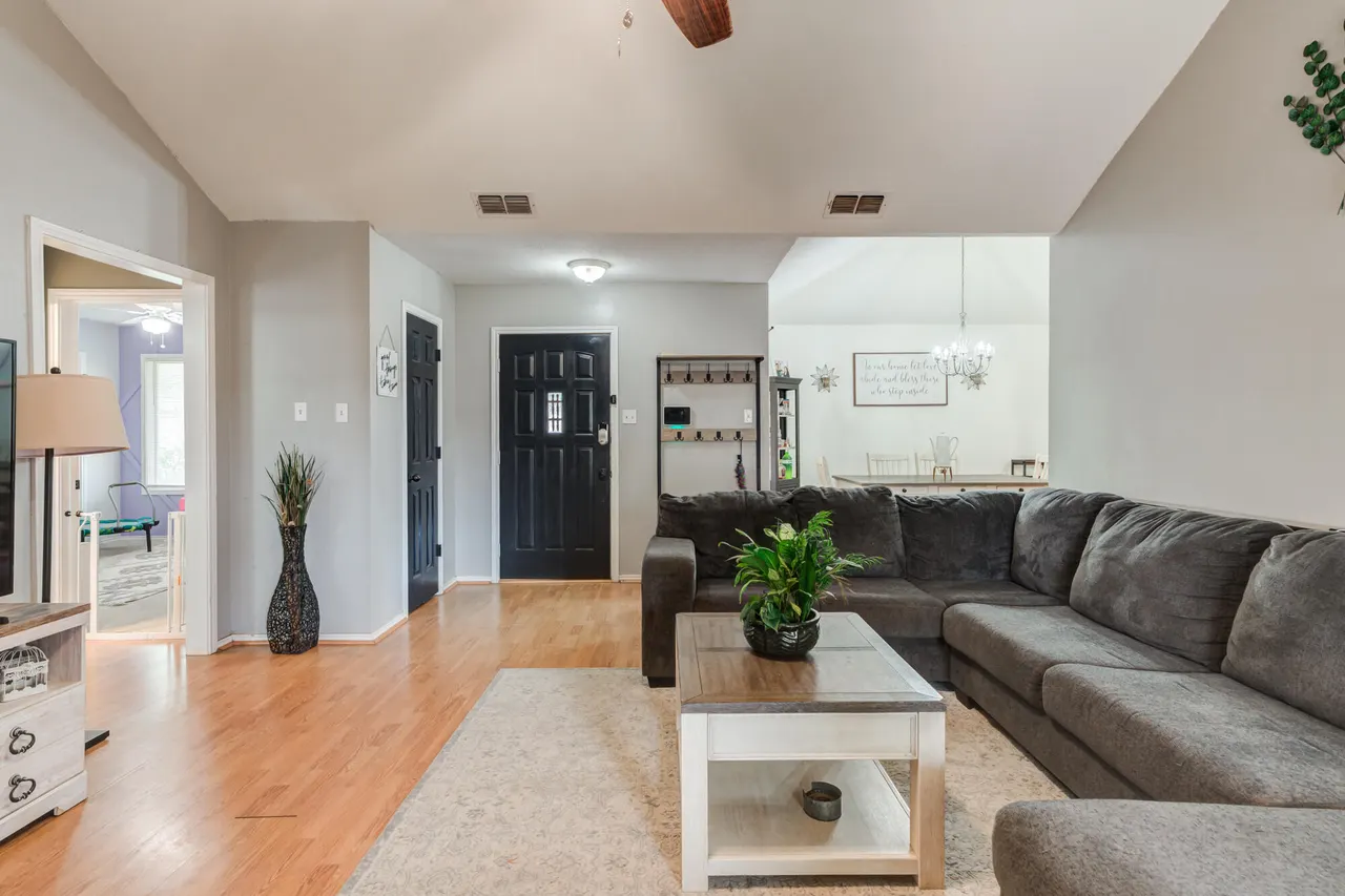 Photo 4 — 5727 92nd Street, Lubbock, TX 79424