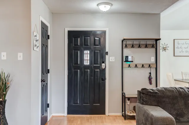 Photo 5 — 5727 92nd Street, Lubbock, TX 79424