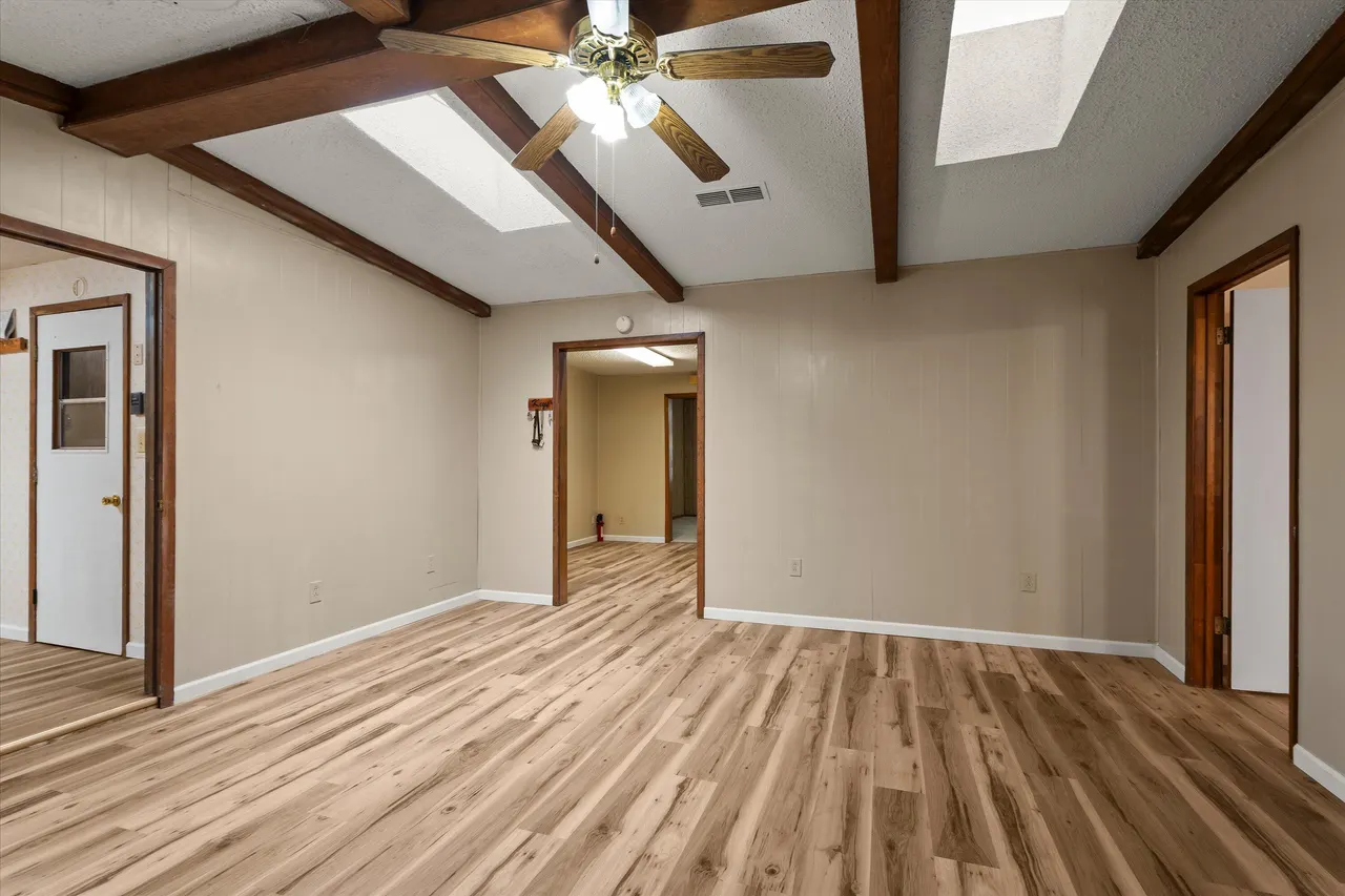 Photo 10 — 1206 Avenue J, Levelland, TX 79336