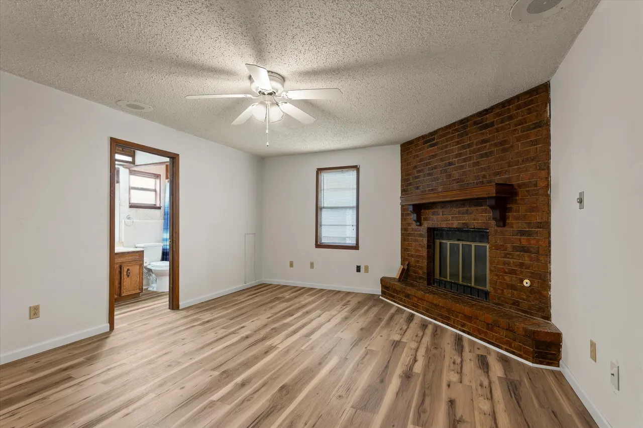 Photo 12 — 1206 Avenue J, Levelland, TX 79336