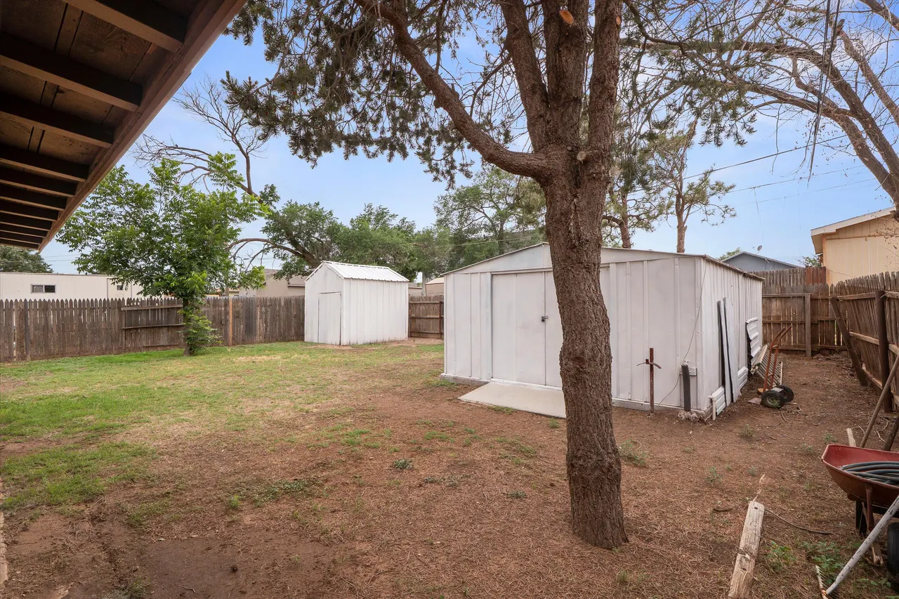 Photo 23 — 1206 Avenue J, Levelland, TX 79336