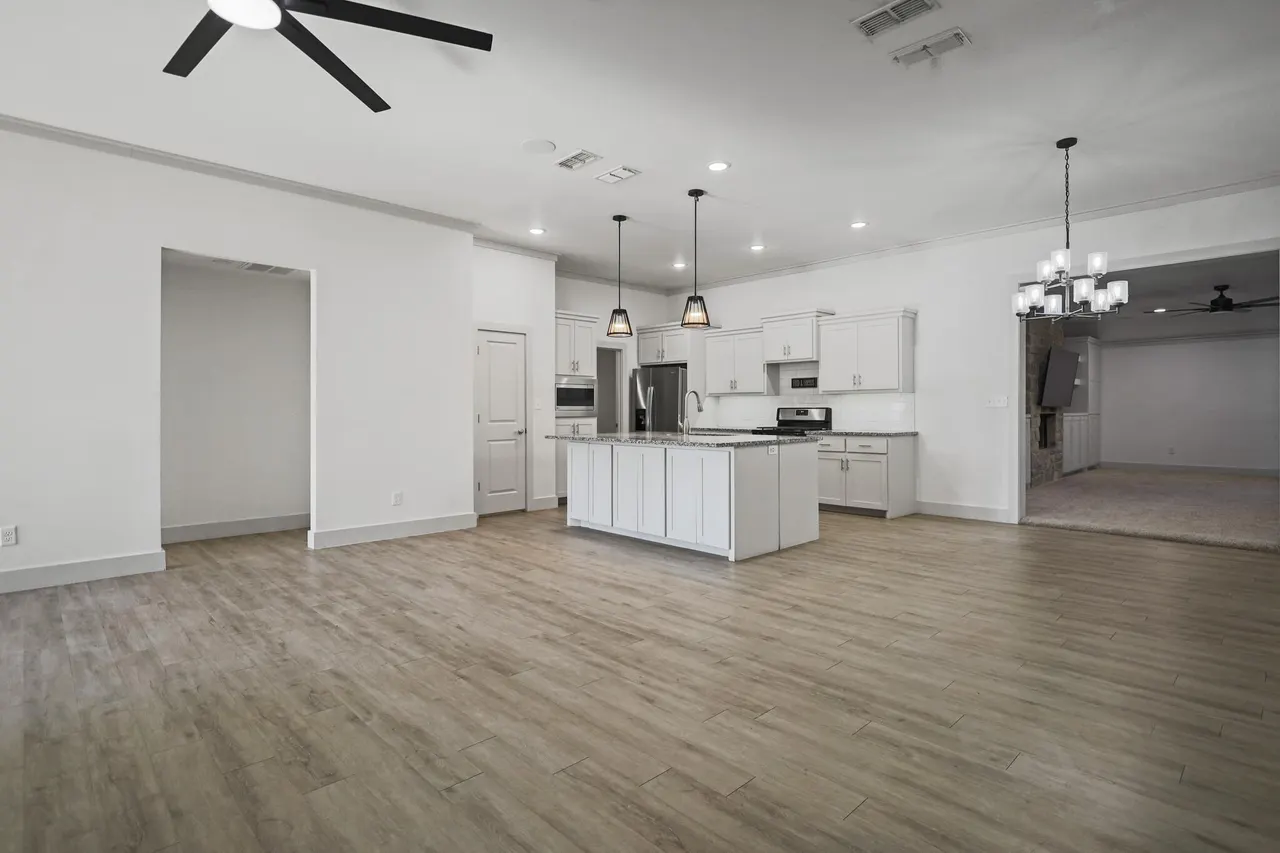 Photo 5 — 1305 Dover Lane, Wolfforth, TX 79382