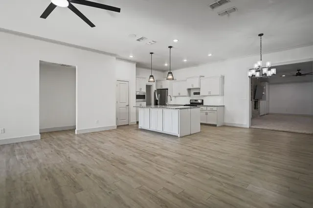 Photo 5 — 1305 Dover Lane, Wolfforth, TX 79382