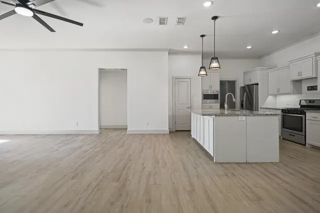 Photo 6 — 1305 Dover Lane, Wolfforth, TX 79382