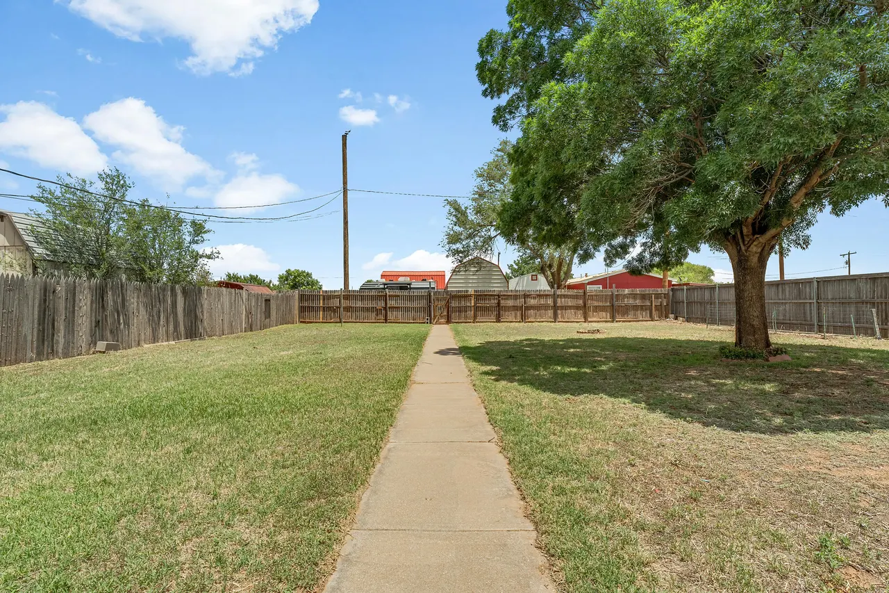 Photo 22 — 1030 W Panhandle Street, Slaton, TX 79364