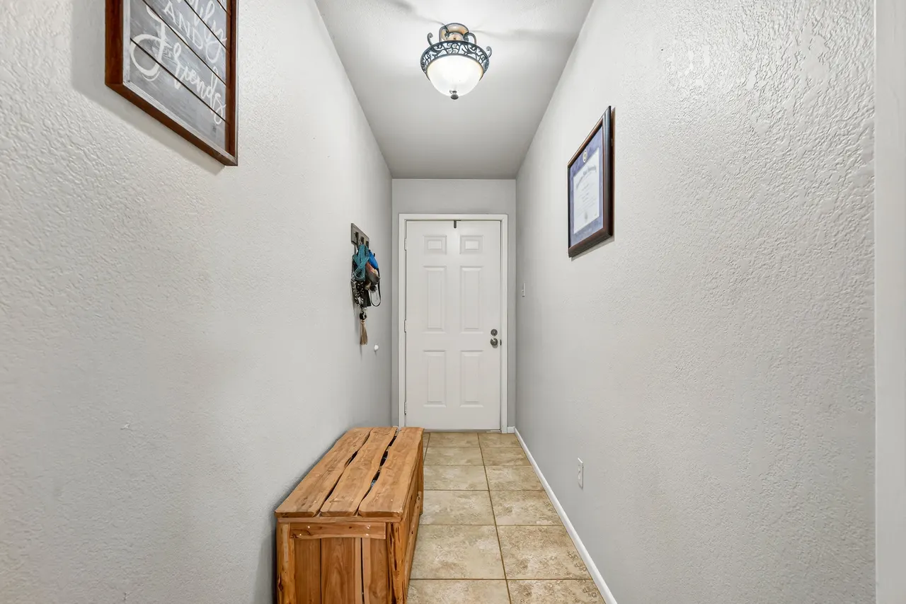 Photo 4 — 1030 W Panhandle Street, Slaton, TX 79364