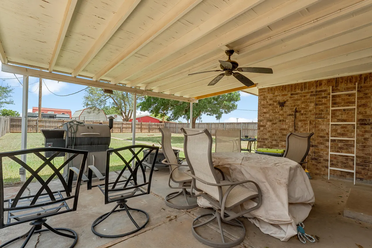 Photo 19 — 1030 W Panhandle Street, Slaton, TX 79364