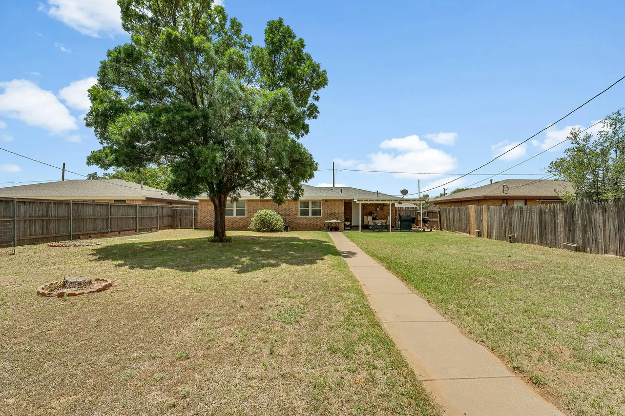 Photo 21 — 1030 W Panhandle Street, Slaton, TX 79364