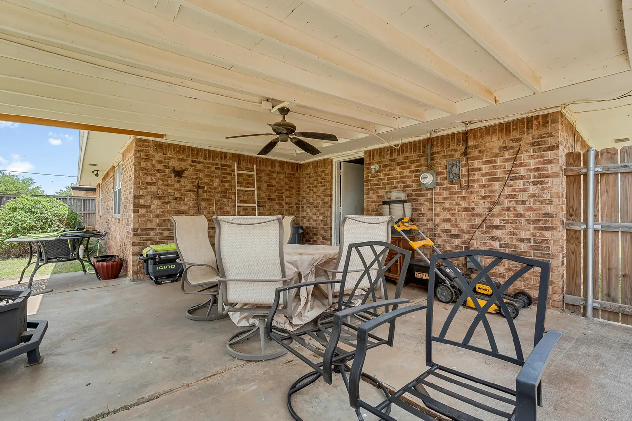 Photo 20 — 1030 W Panhandle Street, Slaton, TX 79364