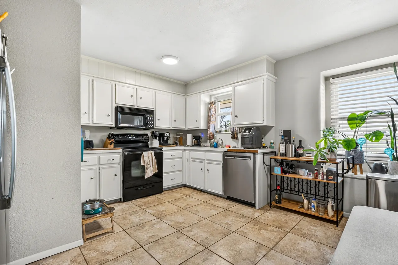 Photo 11 — 1030 W Panhandle Street, Slaton, TX 79364