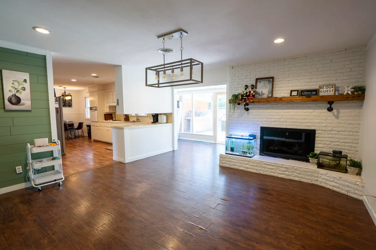 Photo 12 — 3604 48th Street, Lubbock, TX 79413