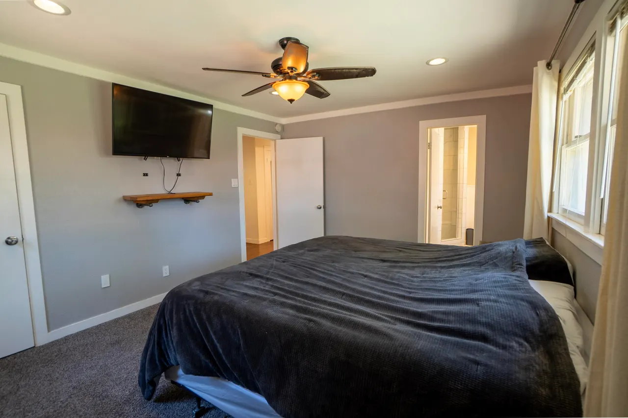 Photo 14 — 3604 48th Street, Lubbock, TX 79413
