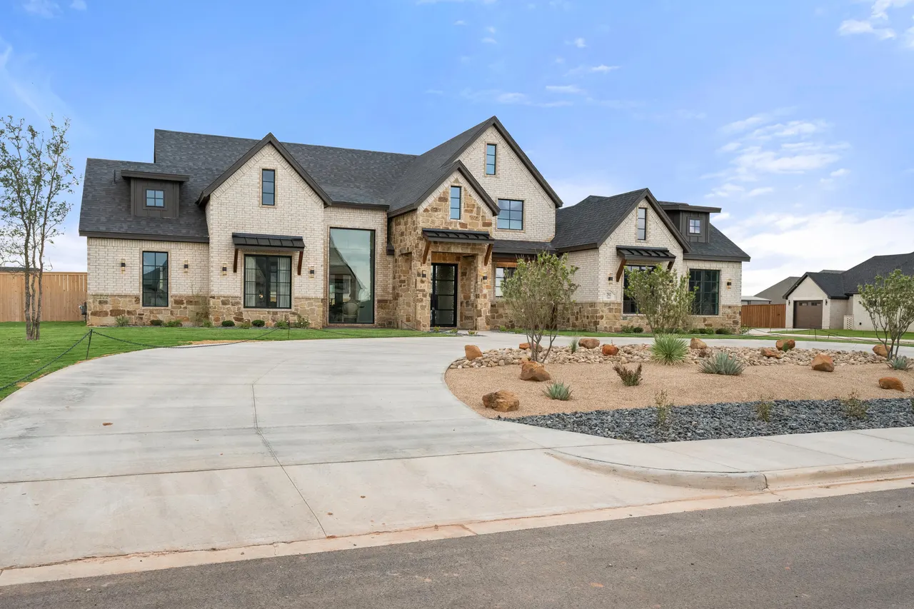 Photo 4 — 2902 151st Street, Lubbock, TX 79423