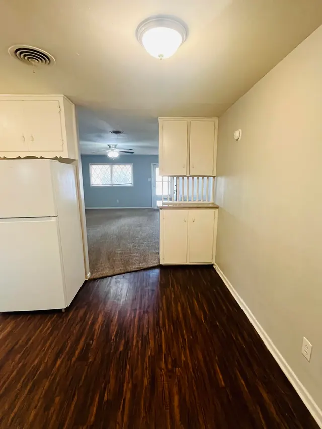 Photo 5 — 3511 35th Street B., Lubbock, TX 79413