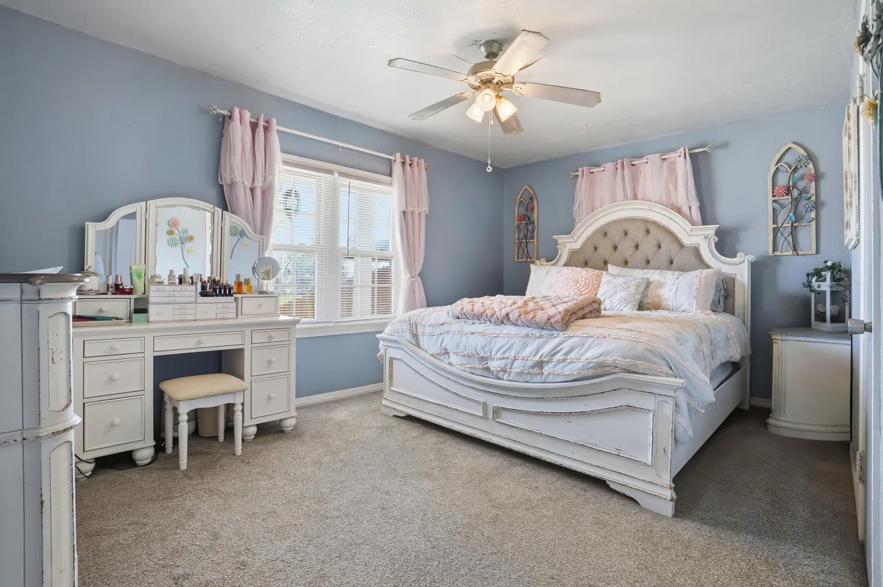 Photo 11 — 2104 W 26th Street, Plainview, TX 79072