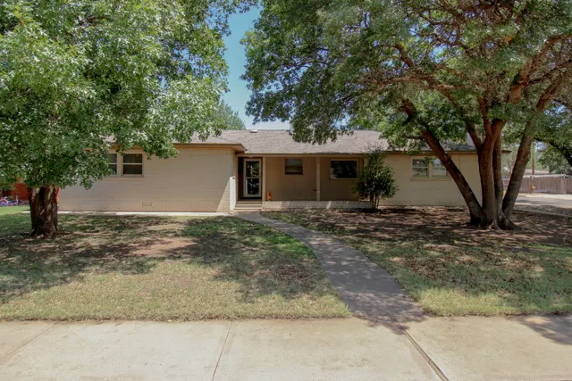 Photo 7 — 3702 48th Street, Lubbock, TX 79413
