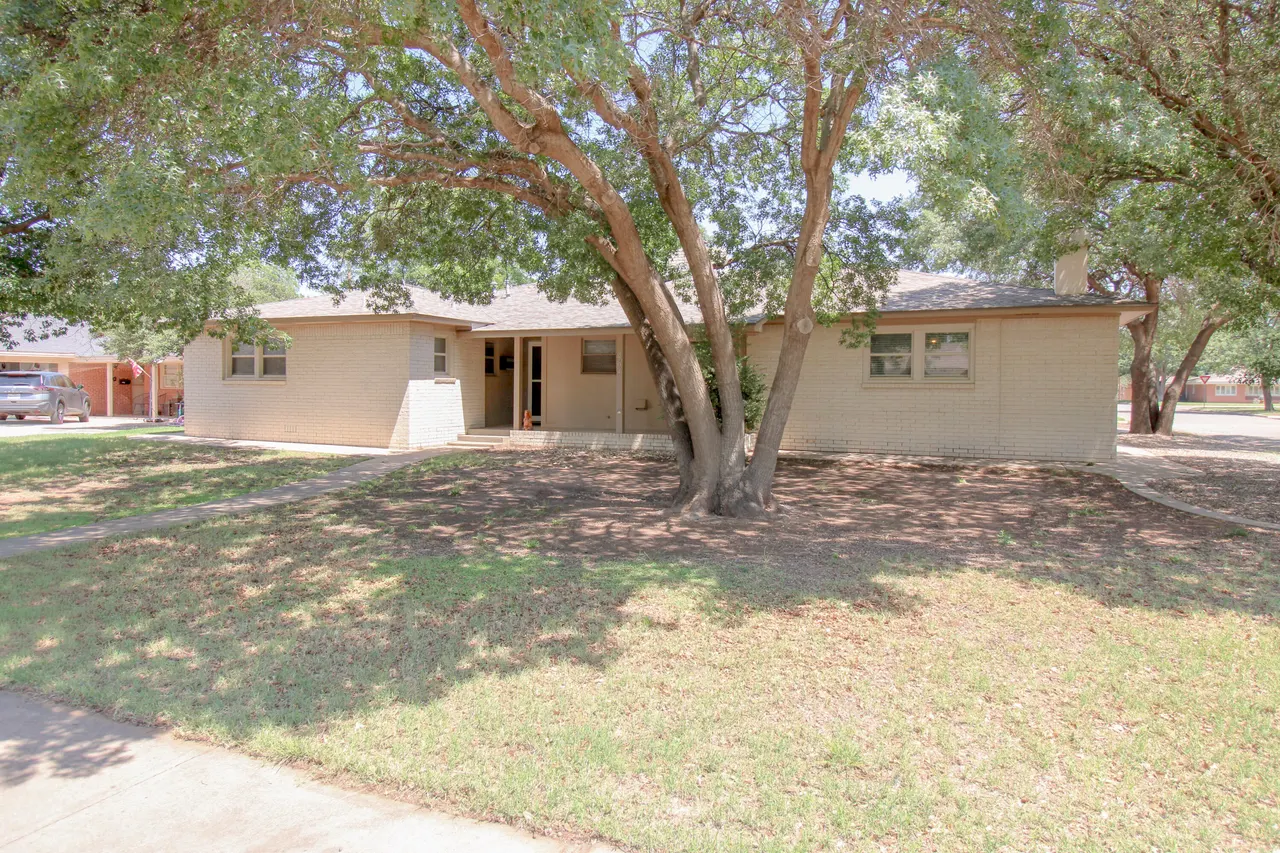 Photo 3 — 3702 48th Street, Lubbock, TX 79413