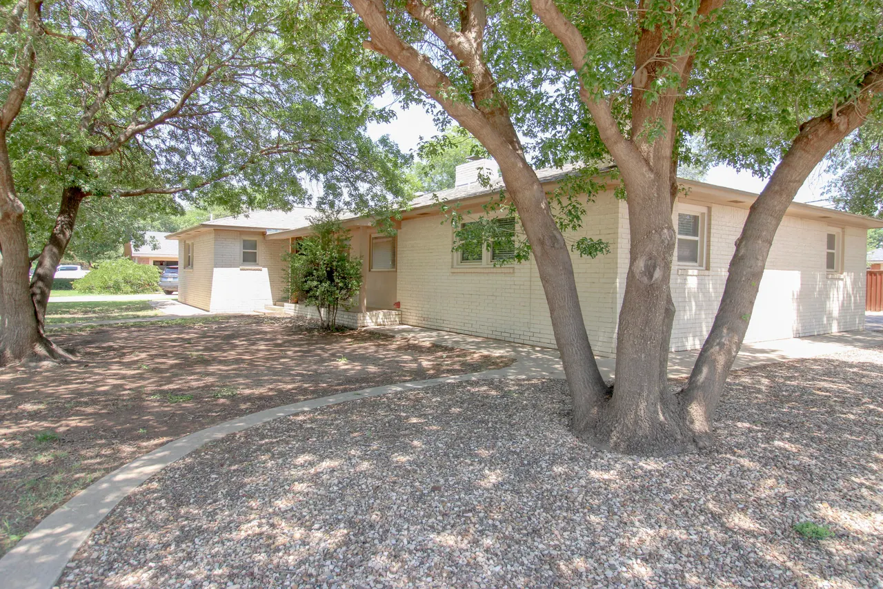 Photo 4 — 3702 48th Street, Lubbock, TX 79413