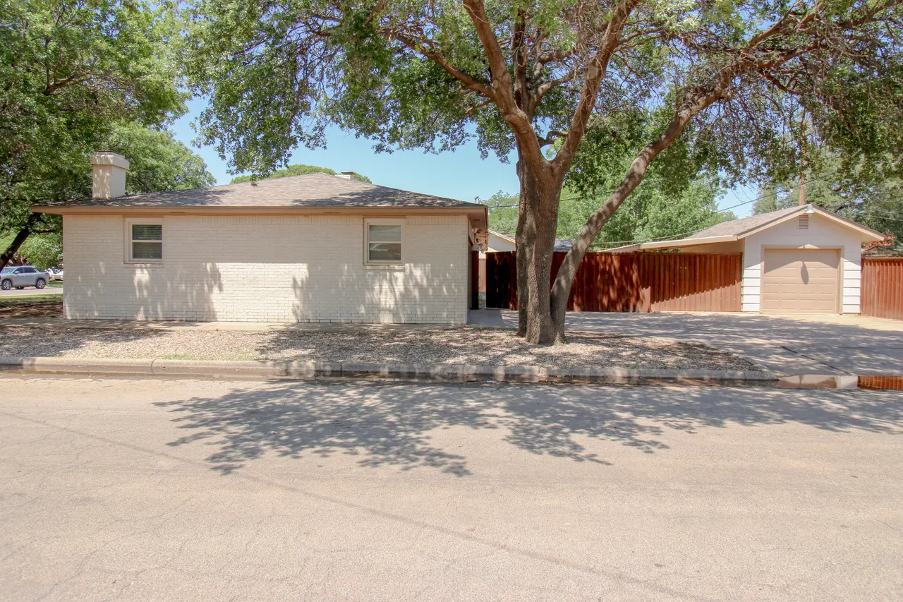 Photo 5 — 3702 48th Street, Lubbock, TX 79413
