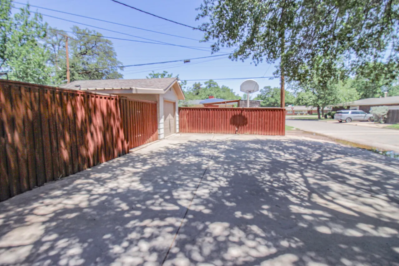 Photo 40 — 3702 48th Street, Lubbock, TX 79413