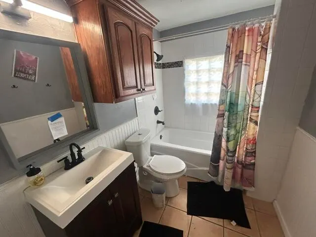 Photo 13 — 2402 26th Street, Lubbock, TX 79411