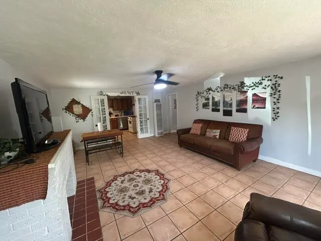 Photo 4 — 2402 26th Street, Lubbock, TX 79411