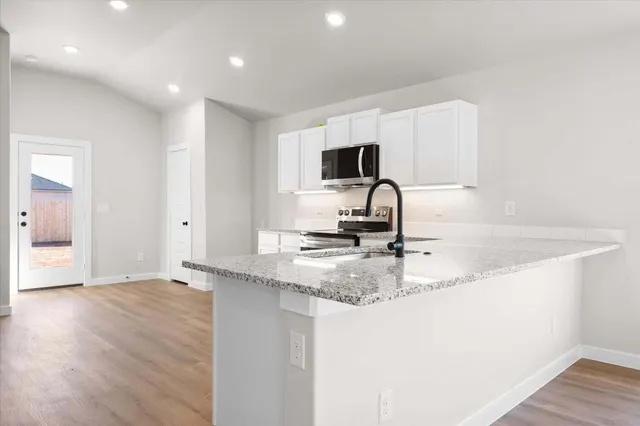Photo 8 — 7451 28th Street, Lubbock, TX 79407
