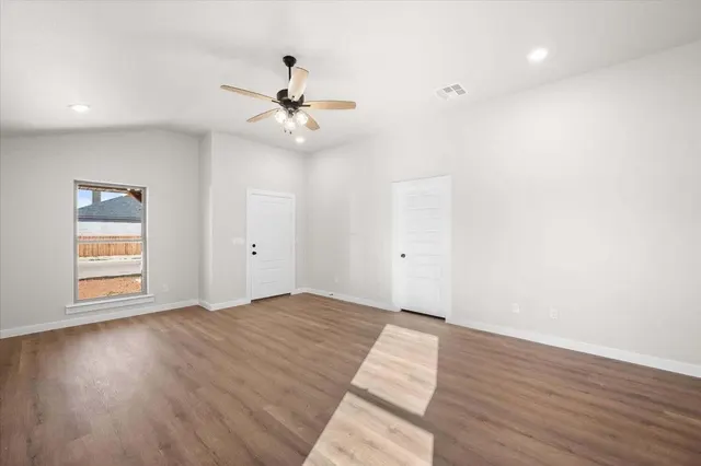 Photo 5 — 7451 28th Street, Lubbock, TX 79407
