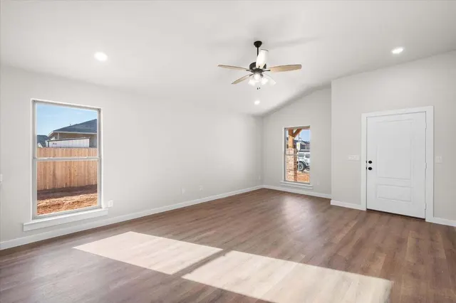 Photo 6 — 7451 28th Street, Lubbock, TX 79407