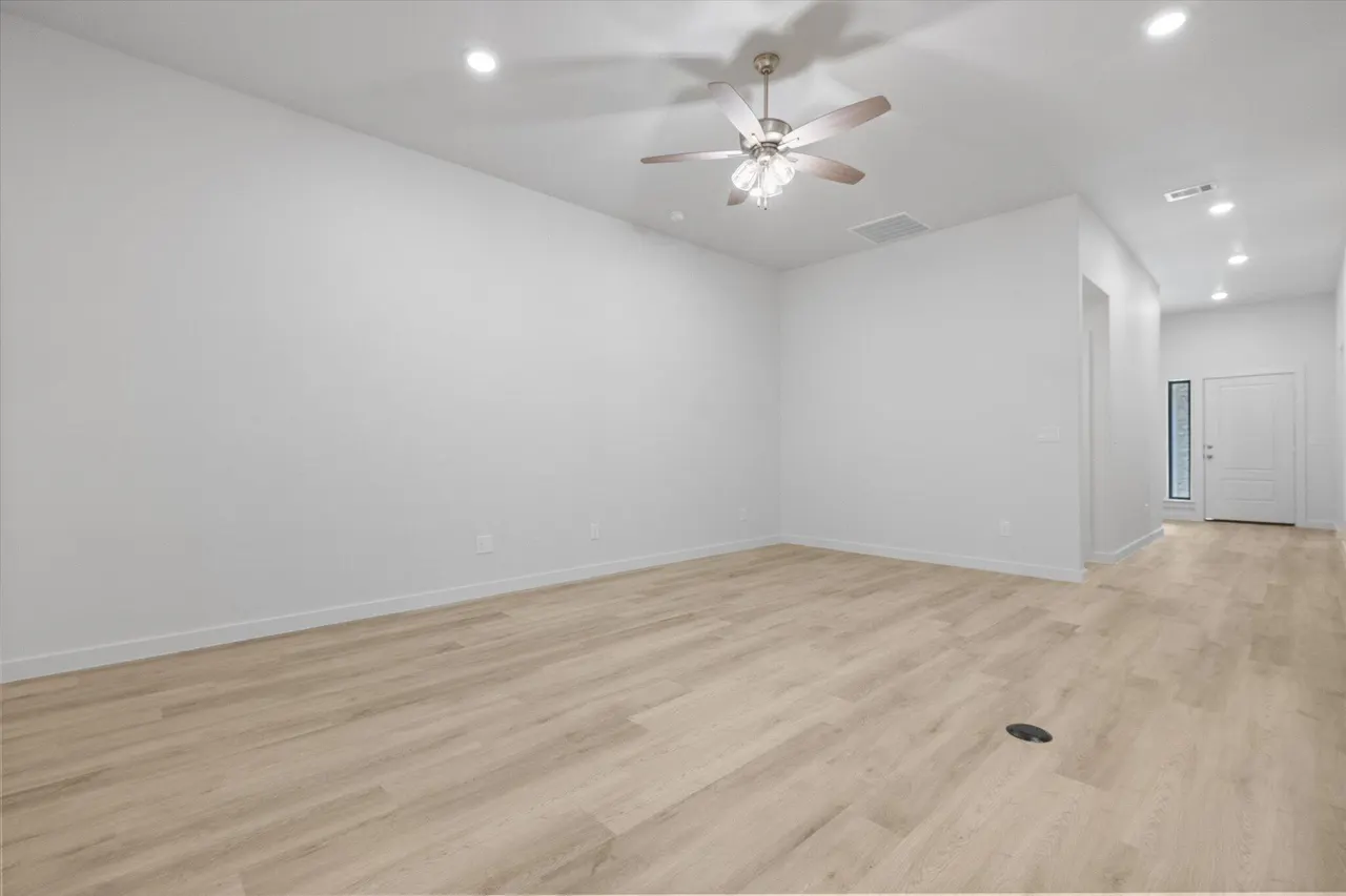 Photo 7 — 12003 Ironton Avenue, Lubbock, TX 79424