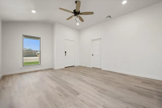 Photo 7 — 5636 Rice Street, Lubbock, TX 79416