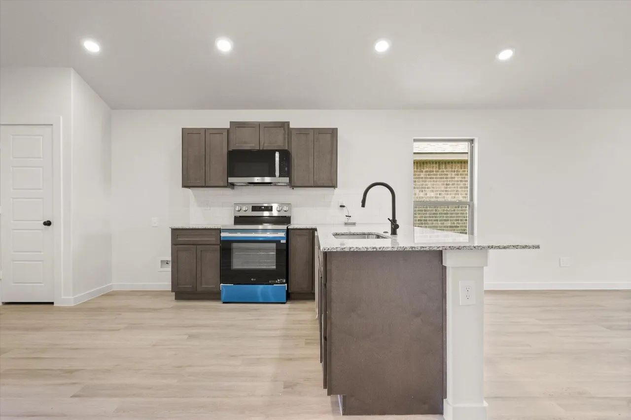 Photo 11 — 5636 Rice Street, Lubbock, TX 79416