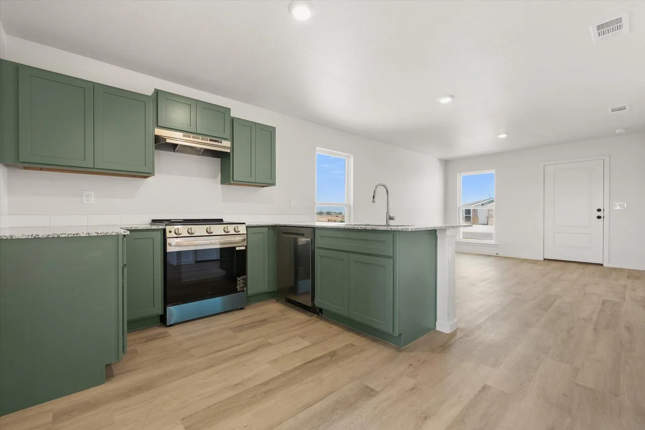 Photo 12 — 5515 Smith Street, Lubbock, TX 79416